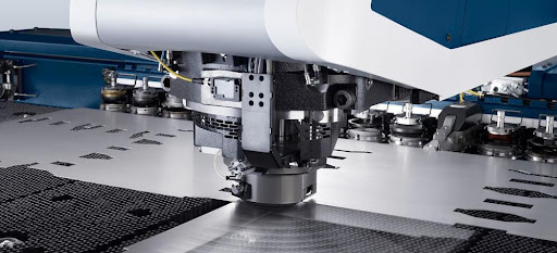 خدمات پانچ CNC